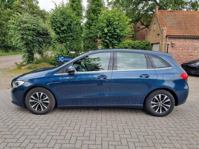 Mercedes-Benz B-KLASSE 180 Aut. Bus. Solution Navi