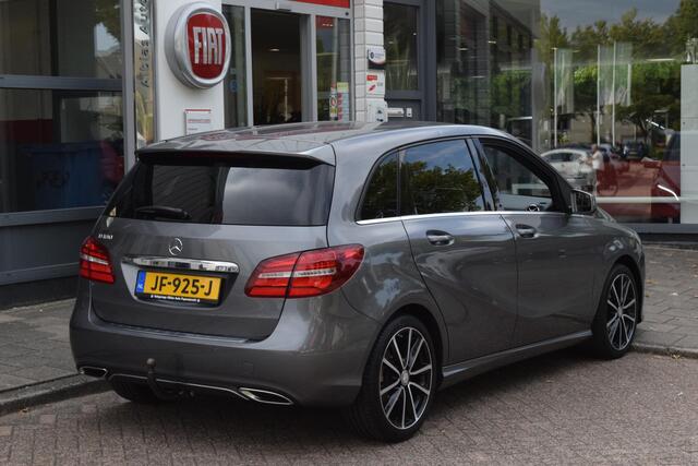 Mercedes-Benz B-KLASSE 180 Ambition|18"|Trekhaak|Winterset|Lage km!