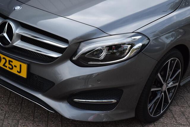 Mercedes-Benz B-KLASSE 180 Ambition|18"|Trekhaak|Winterset|Lage km!