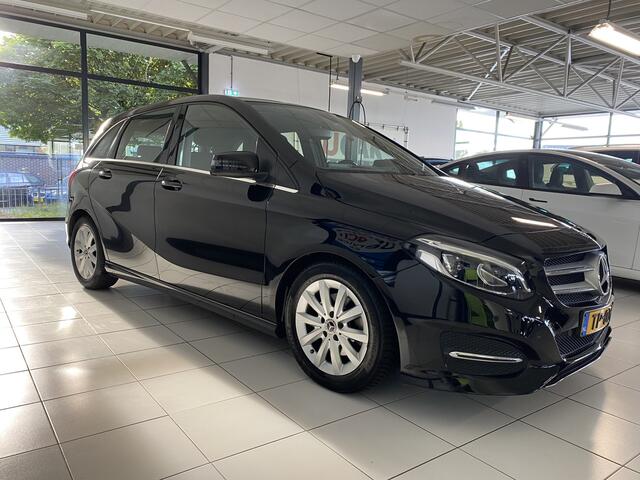 Mercedes-Benz B-KLASSE 180 Business Trekhaak /stoelverwarming /Navigatie