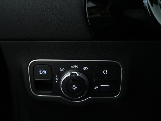 Mercedes-Benz B-KLASSE 180 Star Edition Luxury Line Trekhaak | Dodehoek assistent | Keylessgo Inclusief 24 maanden MB Certified garantie voor Europa.