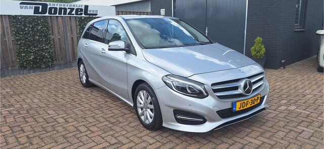 Mercedes-Benz B-KLASSE 200 Prestige AUTOMAAT + LEER