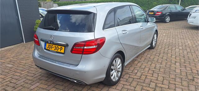 Mercedes-Benz B-KLASSE 200 Prestige AUTOMAAT + LEER