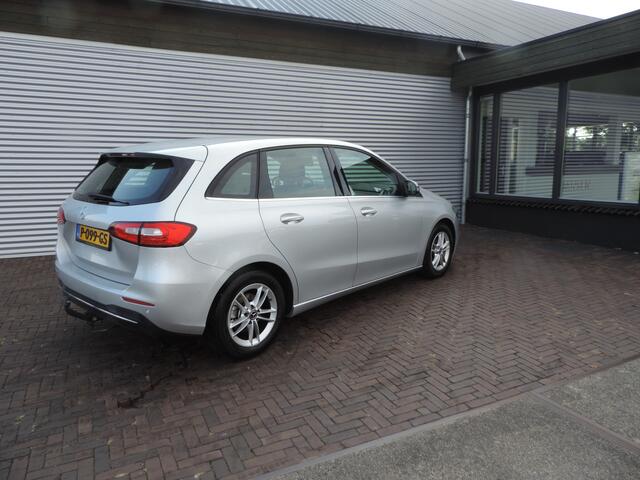 Mercedes-Benz B-KLASSE 180 Premium Plus lage km
