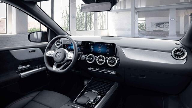 Mercedes-Benz B-KLASSE 200 Business Solution AMG | Multibeam | Trekhaak | Stoelverwarming | Achteruitrijcamera |Widescreen |
