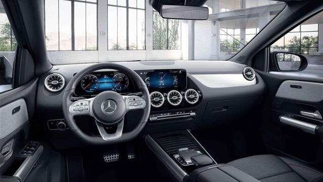 Mercedes-Benz B-KLASSE 200 Business Solution AMG | Multibeam | Trekhaak | Stoelverwarming | Achteruitrijcamera |Widescreen |