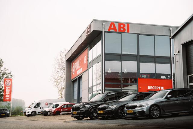 Mercedes-Benz B-KLASSE 250 Automaat 211 pk 4Matic Prestige AMG-Pakket / Face-Lift/ Leder/ Sport-Stoelen/ Stoel.Verw/ Led-Koplamp/ Park.Sens/ 18'' LMV