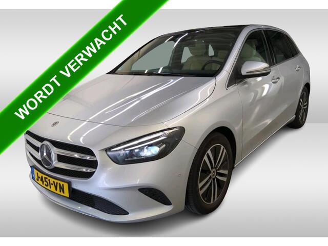 Mercedes-Benz B-KLASSE 180D Autmaat Business Solution Plus / Luxury / Panoramadak / Trekhaak / Xenon / airco-ecc./ Leder / Apk 06-2026