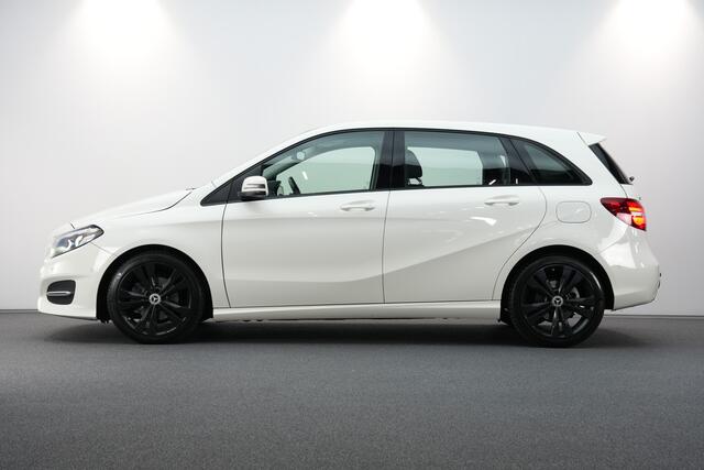 Mercedes-Benz B-KLASSE 180 Automaat ? AFN. TREKHAAK ? LEDER ? CRUISE ? NAVI ? ALL-SEASON
