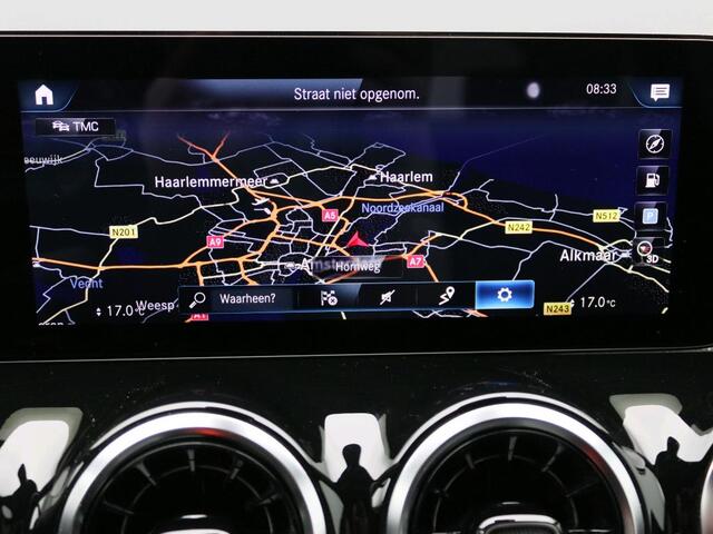 Mercedes-Benz B-KLASSE 160 AMG Handgeschakeld AMG Line | Night Pakket | Spiegel Pakket | Easy-Pack Achterklep | Achteruitrijcamera. Inclusief 24 maanden Mercedes-Benz Certified garantie voor Europa.