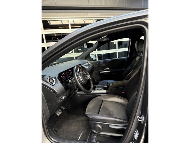 Mercedes-Benz B-KLASSE 250 e Business Solution AMG Limited sfeerverlichti