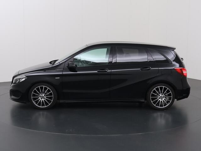 Mercedes-Benz B-KLASSE 180 | AMG | Night | Trekhaak | Sfeerverlichting | 18" lichtmetalen velgen |
