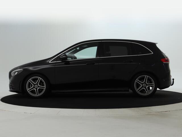 Mercedes-Benz B-KLASSE 180 Business Solution AMG Achteruitrijcamera | Smartphone integratiepakket | Elektrische achterklep | Inclusief 24 maanden MB Certified garantie voor Europa.