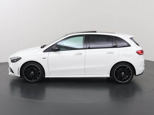 Mercedes-Benz B-KLASSE 250 e Business Solution AMG Limited Night | Panoramadak | Memory | Multibeam | 360 graden camera | Keyless | Stoelverwarming |