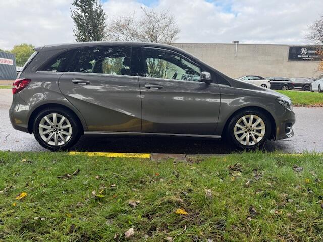 Mercedes-Benz B-KLASSE 180 Business Solution 1e eigenaar.