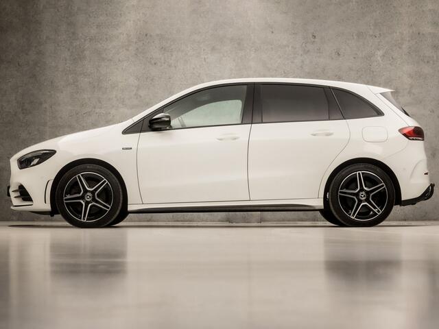 Mercedes-Benz B-KLASSE 250 e AMG Sport 218Pk Automaat (APPLE CARPLAY, GROOT NAVI, SFEERVERLICHTING, CAMERA, LEDER/ALCANTARA, TREKHAAK, STOELVERWARMING, WIDESCREEN, NIEUWSTAAT)