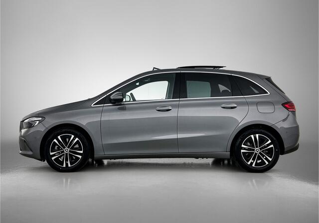 Mercedes-Benz B-KLASSE 250 e Business Solution Luxury Line | Panoramaschuifdak | Trekhaak | Donkergetint glas achter | GUARD 360 ° Vehicle protection Plus | Sierelementen lindehout zwart | EASY PACK achterklep | Keyless-Go comfortpakket |