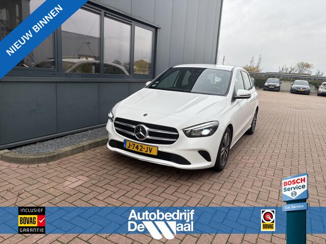 Mercedes-Benz B-KLASSE 180 Business Solution Luxury Automaat LEDER/CAMERA/DODEHOEK/CARPLAY/SFEER/PDC