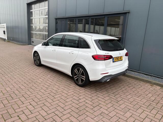 Mercedes-Benz B-KLASSE 180 Business Solution Luxury Automaat LEDER/CAMERA/DODEHOEK/CARPLAY/SFEER/PDC