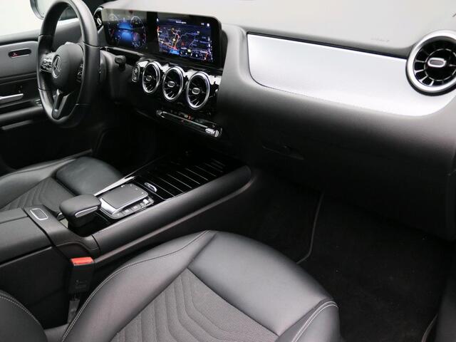 Mercedes-Benz B-KLASSE 180 Business Solution Ledkoplampen | Achteruitrijcamera |Stoelverwarming voor | Spiegelpakket. Inclusief 24 maanden MB Certified garantie voor Europa.