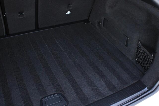 Mercedes-Benz B-KLASSE 180 AMG Pano | Camera | Keyless | Multispaak AMG | Widescreen | Sfeerverlichting | 1e Eigenaar | Dealer Onderhouden | Origineel NL