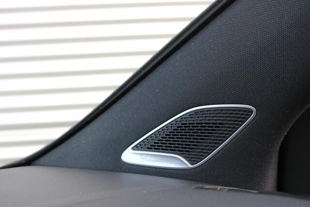 Mercedes-Benz B-KLASSE 250 e AMG Pakket AMG NightPakket (Panodak Sportleder Carplay Widescreen Burmester Camera Distronic Keyless Multibeam 19InchAMG PrivacyGlass Pdc V+A)