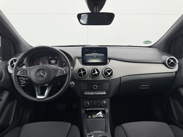 Mercedes-Benz B-KLASSE 180 Lease Edition Plus | Trekhaak | Pano | Navi | Camera | PDC | LED
