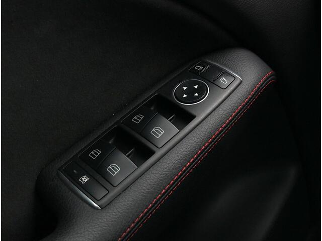 Mercedes-Benz B-KLASSE 180 Business Solution AMG Upgrade Edition