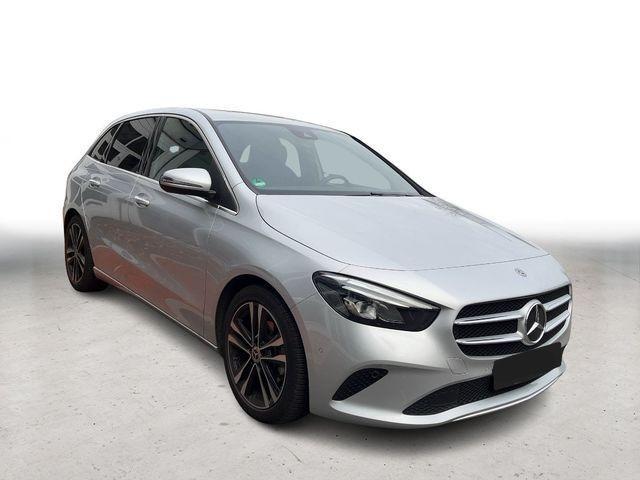 Mercedes-Benz B-KLASSE 180 ADVANTAGE / LED/ NAVI / FULL / RIJKLAAR