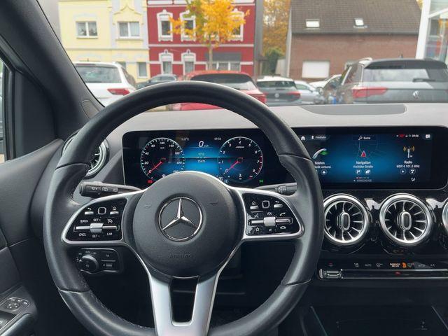 Mercedes-Benz B-KLASSE 180 ADVANTAGE / LED/ NAVI / FULL / RIJKLAAR