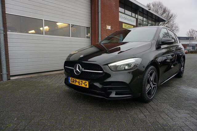 Mercedes-Benz B-KLASSE 250E PREMIUM PLUS AMG VOLLEDIG DEALER ONDERHOUDEN CAMERA FULL LED LEDER-ALCANTARA STOELVERWARMING NAVI ANDROID-APPLECARPLAY 18INCH PDC V+A BLUETOOTH ENZ...