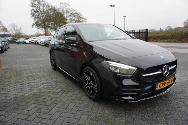 Mercedes-Benz B-KLASSE 250E PREMIUM PLUS AMG VOLLEDIG DEALER ONDERHOUDEN CAMERA FULL LED LEDER-ALCANTARA STOELVERWARMING NAVI ANDROID-APPLECARPLAY 18INCH PDC V+A BLUETOOTH ENZ...