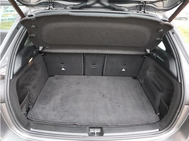 Mercedes-Benz B-KLASSE 160 Advantage | Navigatie | Camera | LED