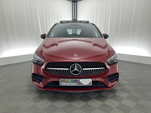 Mercedes-Benz B-KLASSE 250 PHEV AMG Night Automaat | Pano-Dak | Trekhaak | Carplay | Navi | 218 Pk |