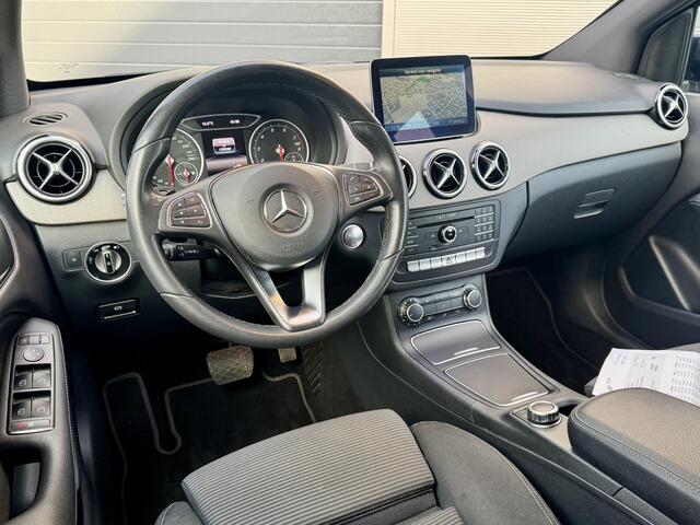 Mercedes-Benz B-KLASSE 180 Business Solution AUT/ 2e eigenaar/ Camera/ PDC V+A/ LED/ NAP