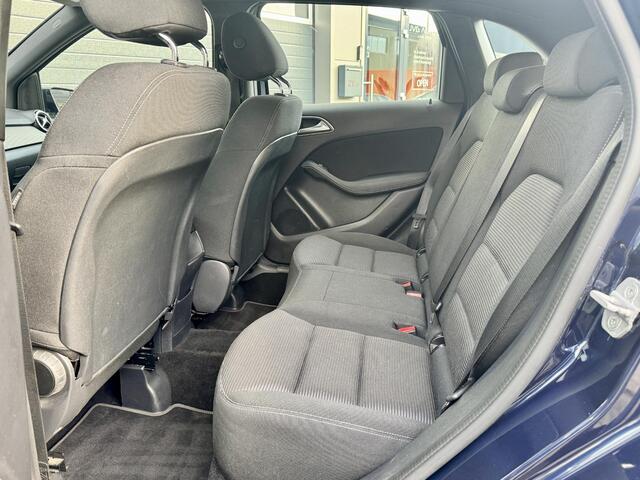 Mercedes-Benz B-KLASSE 180 Business Solution AUT/ 2e eigenaar/ Camera/ PDC V+A/ LED/ NAP