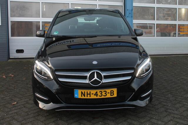 Mercedes-Benz B-KLASSE 180 LEASE ED. PLUS Automaat / Afneembare trekhaak / led verlichting