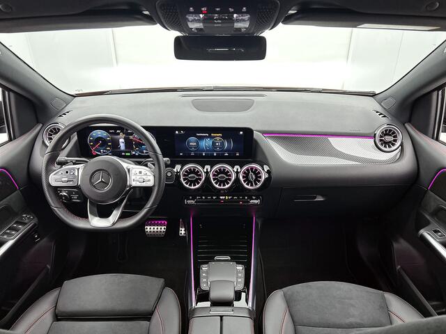 Mercedes-Benz B-KLASSE 250 e AMG Plug-In Hybride | Achteruitrijcamera | Multispaaks Velgen | Distronic | Sfeerverlichting | Nightpakket | Inclusief 24 maanden MB Certified garantie voor Europa.