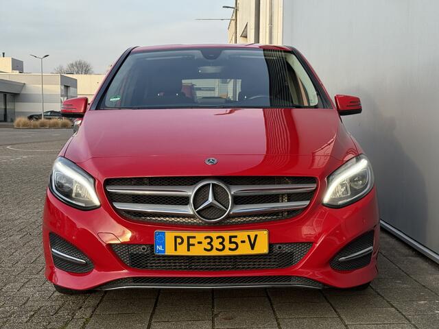 Mercedes-Benz B-KLASSE 180 Ambition Automaat Navigatie/Trekhaak.