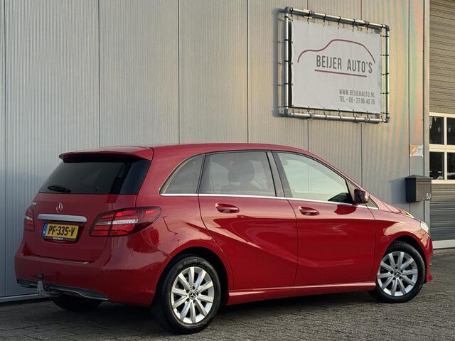 Mercedes-Benz B-KLASSE 180 Ambition Automaat Navigatie/Trekhaak.