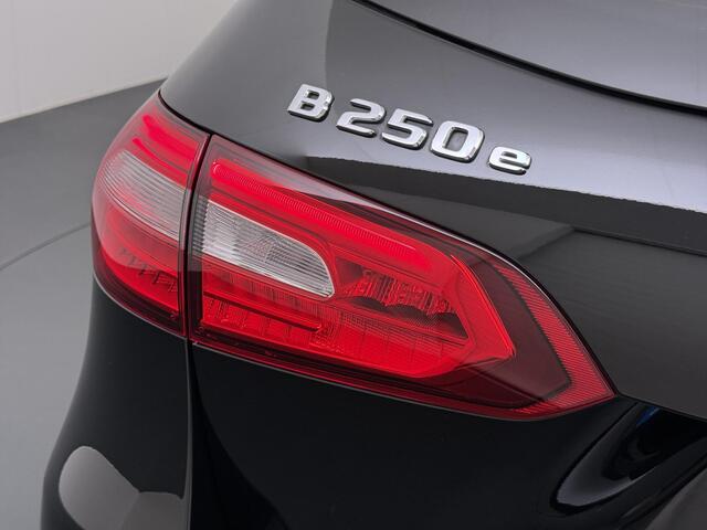 Mercedes-Benz B-KLASSE B 250 e DCT Sfeerverlichting | Navigatie | Camera | Stoelverwarming | Carplay |