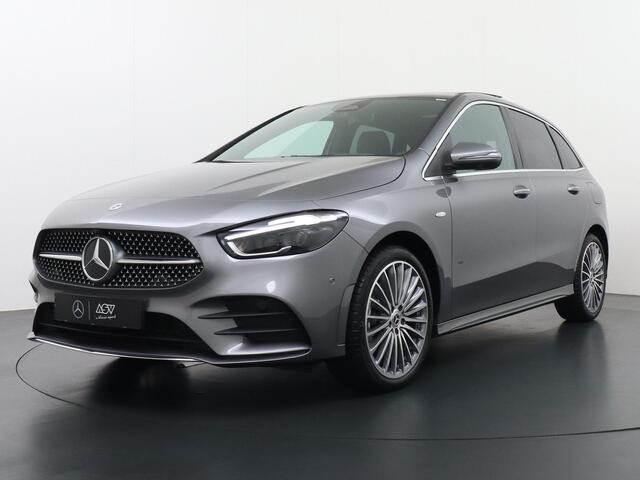 Mercedes-Benz B-KLASSE 250 e Business Solution AMG | Distronic Cruise Control | Panorama - Schuifdak | Trekhaak Wegklapbaar | Multibeam Led | Stoelverwarming Voorin | Apple Carplay & Android Auto | 360° Camera