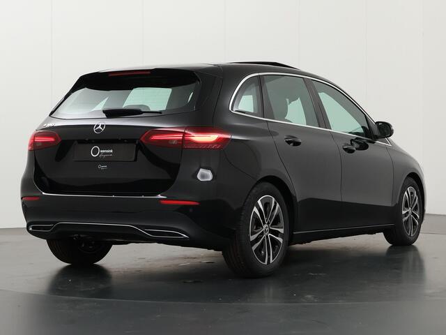 Mercedes-Benz B-KLASSE 180 Business Line | Panoramadak | Stoelverwarming | Hoge Zit | Voorbereiding Adaptieve Cruise | Zwart Leder look |