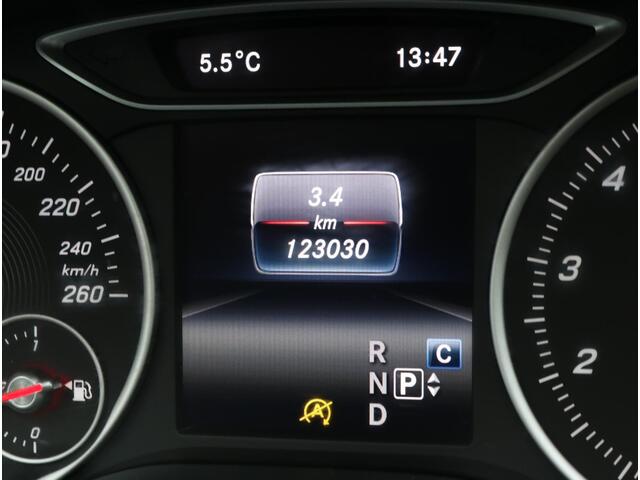 Mercedes-Benz B-KLASSE 220 4Matic AMG Line | Panoramadak | Trekhaak