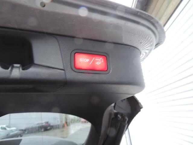 Mercedes-Benz B-KLASSE 180 Launch Edition Premium Plus TREKHAAK