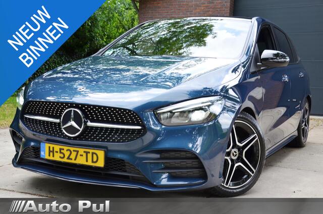 Mercedes-Benz B-KLASSE 180 Business Solution AMG Automaat/Led/Navi/Pdc/Ecc/Panoramadak/Achteruitrijcamera/Stoelverwarming/Cr-Controle/Privacy-Glas/18-Inch Lmv/Trekhaak-Afnb