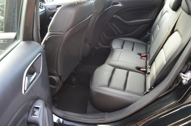Mercedes-Benz B-KLASSE 180 Prestige, Lederen bekleding, Glazen schuifdak, Camera