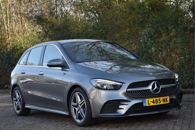 Mercedes-Benz B-KLASSE 250 Premium AMG Line 225 pk | NL-Auto | 1ste eigenaar | Keyless | Camera | Sfeerverlichting | Carplay | Carbon | NAP | historie