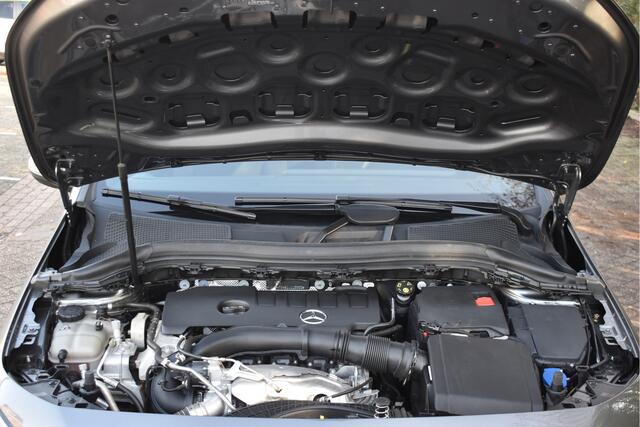 Mercedes-Benz B-KLASSE 250 Premium AMG Line 225 pk | NL-Auto | 1ste eigenaar | Keyless | Camera | Sfeerverlichting | Carplay | Carbon | NAP | historie