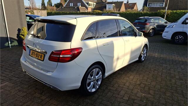 Mercedes-Benz B-KLASSE 200 Prestige AUTOMAAT - panoramadak - NAVIGATIE